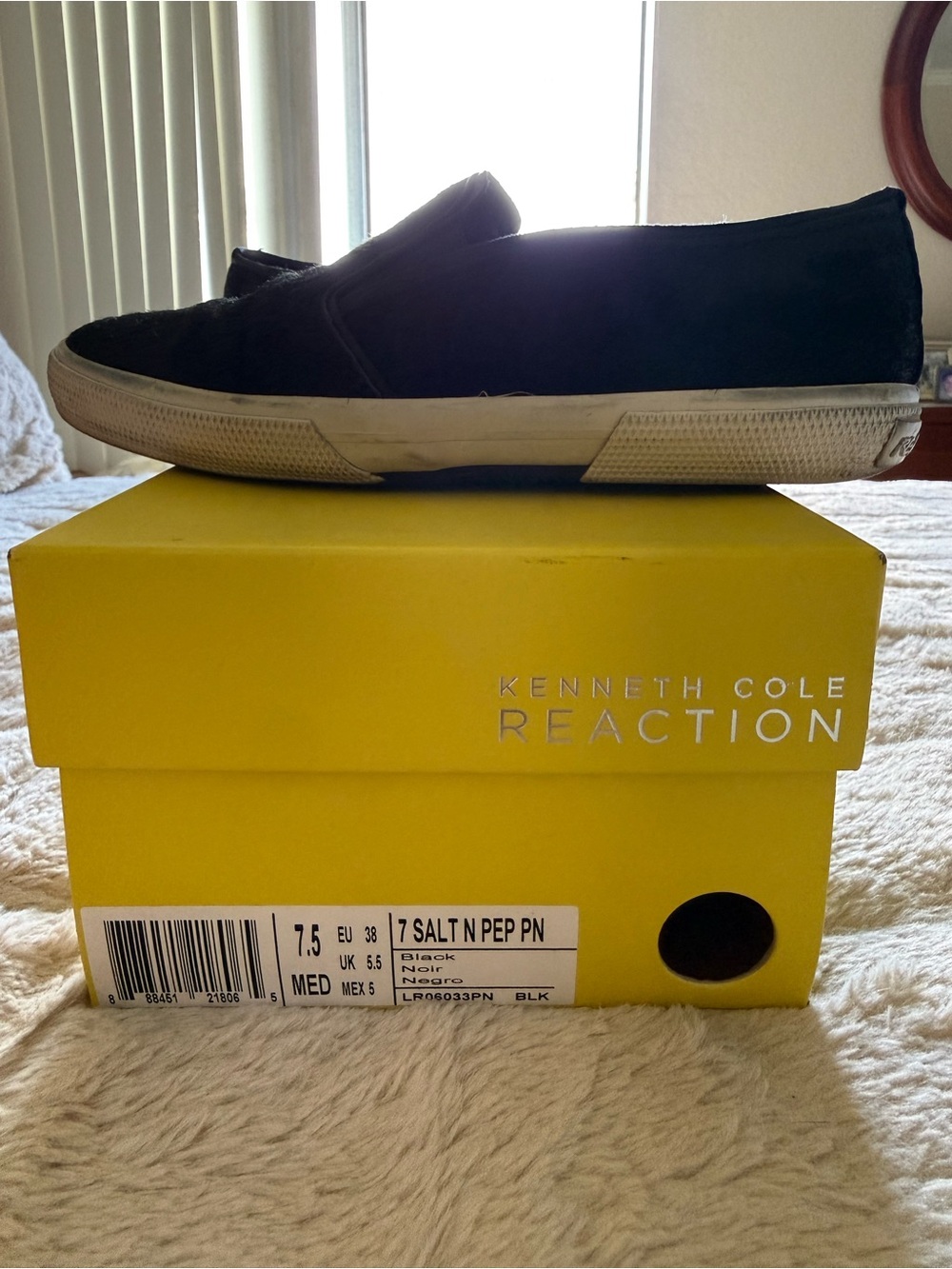 Kenneth Cole Reaction Black Slip-On Canvas Loafers
